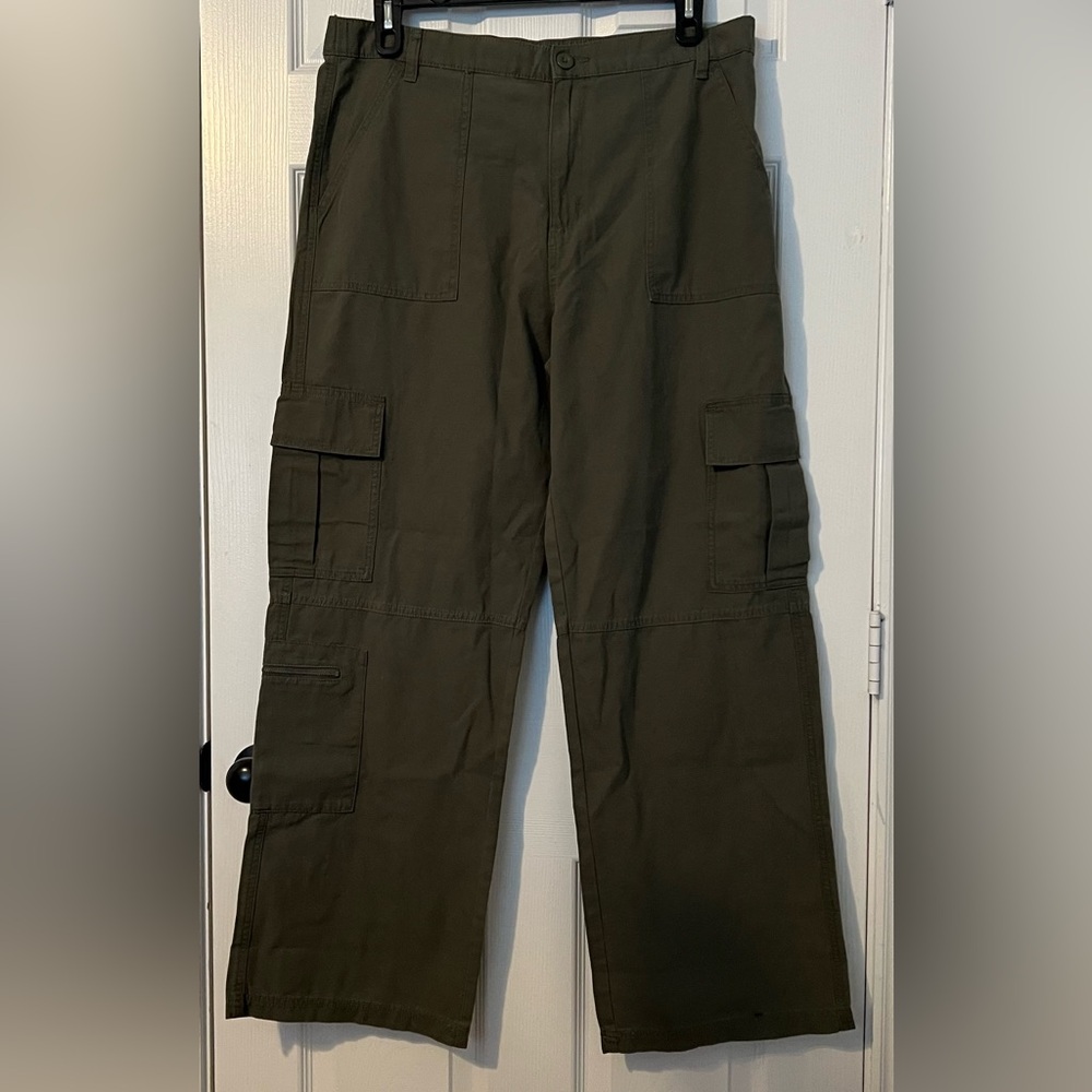 Aeropostale Women's Y2K Olive Cargo Pants Straight Leg Relaxed Fit NWT